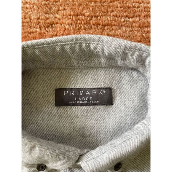 PRIMARK Gray shirt with black buttons - Picture 4 of 7